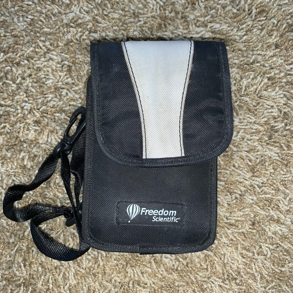 Ruby Handheld Video Magnifier - Picture 9 of 11